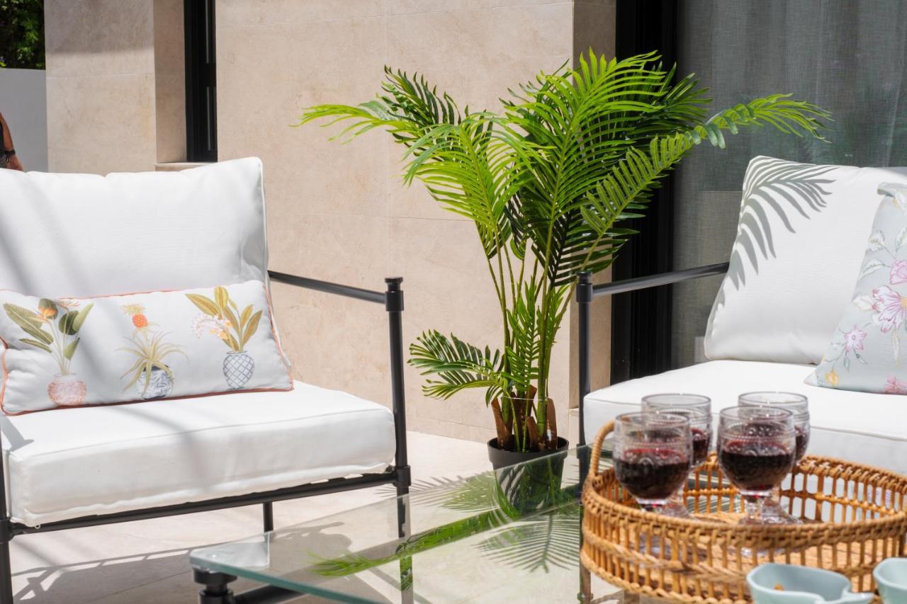 Apartamentos La Zagalilla Málaga Eksteriør billede
